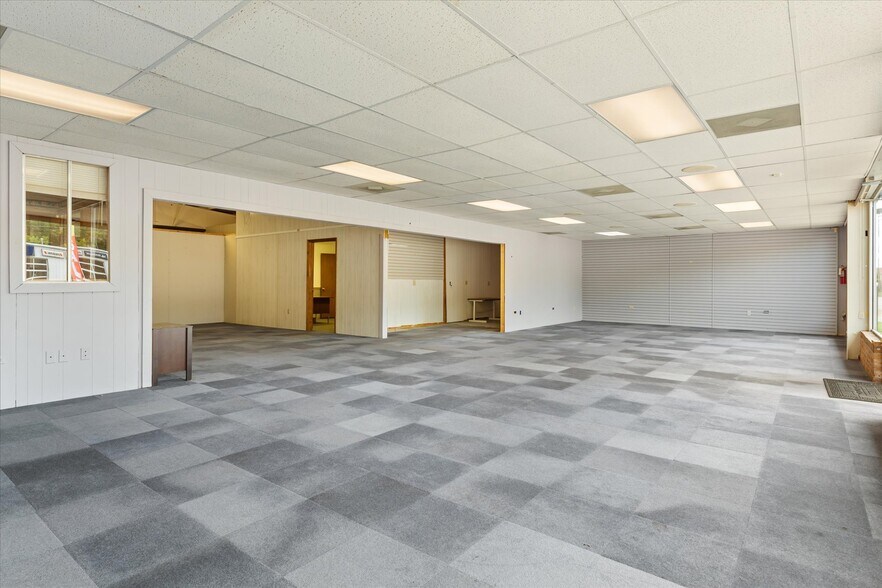 More Photos Of 203 Hillcrest Dr, Laurens Storefront Retail Office For Lease