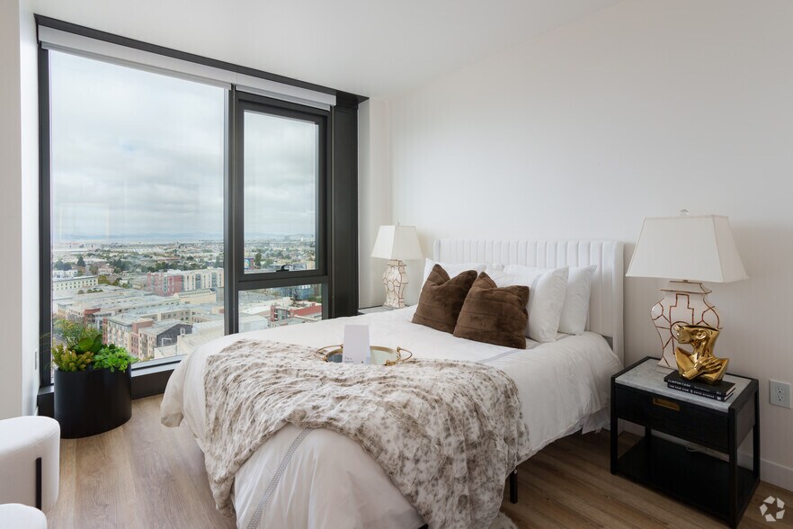 More Photos Of 1950 Broadway, Oakland Apartments For Lease