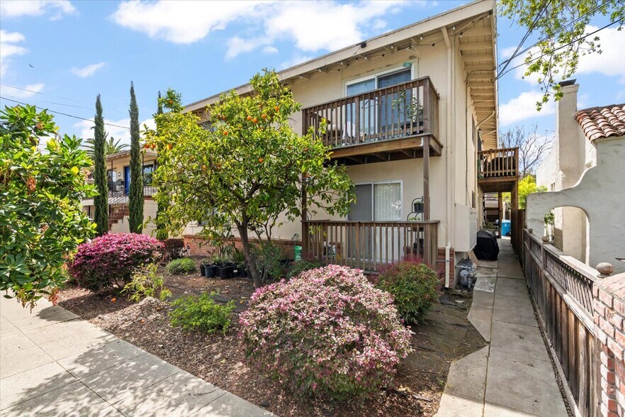 More Photos Of 1172 Clinton St, Redwood City Apartments For Sale