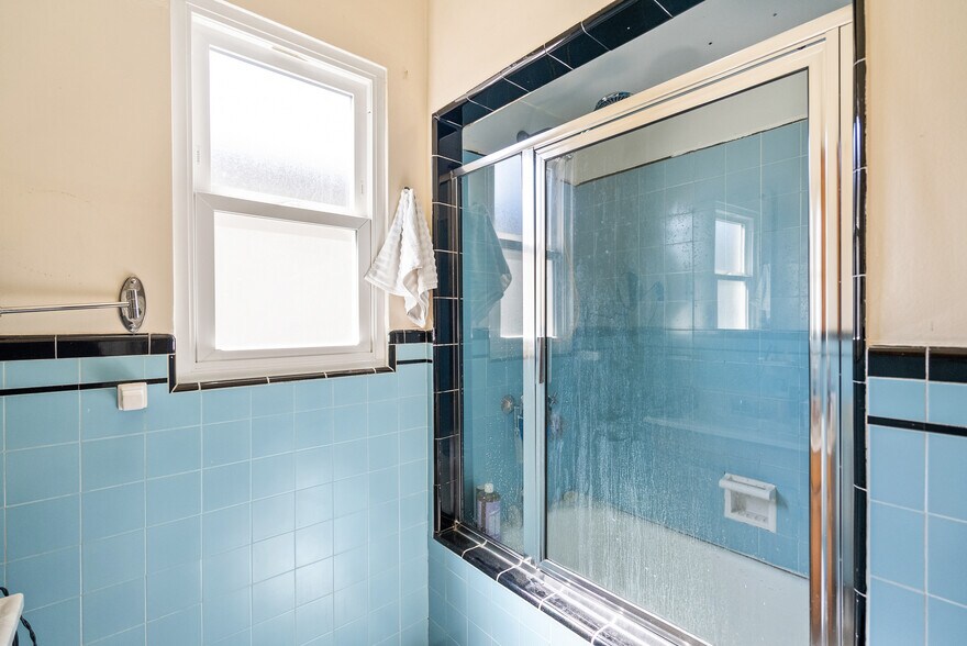 More Photos Of 1217 Capuchino Ave, Burlingame Apartments For Sale