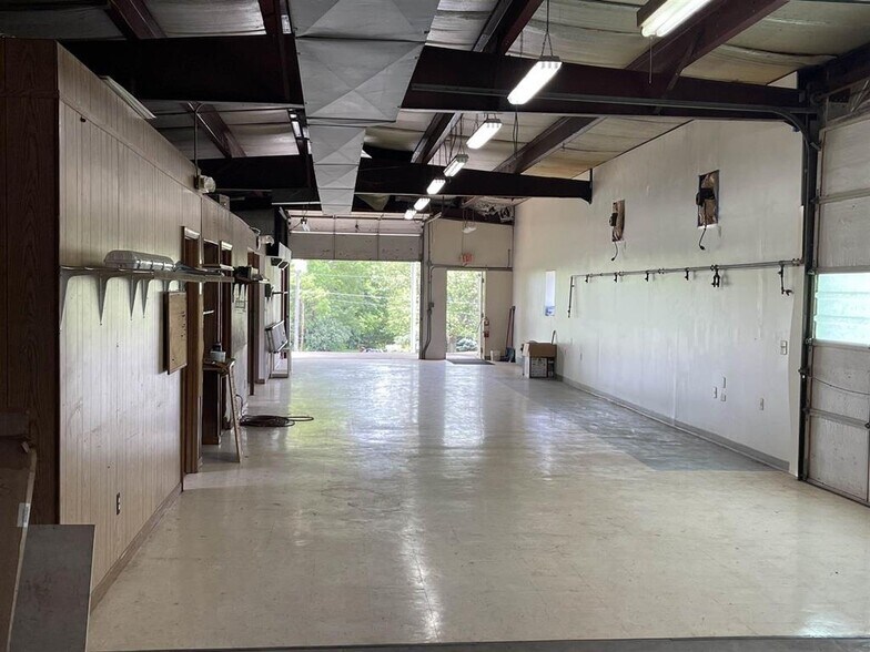 More Photos Of 124 Old Bridgewater Rd, Mount Crawford Warehouse For Sale