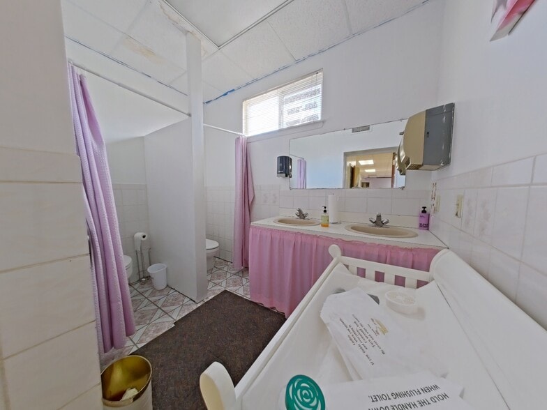 More Photos Of 3914 N 6th St, Philadelphia Religious Facility For Sale