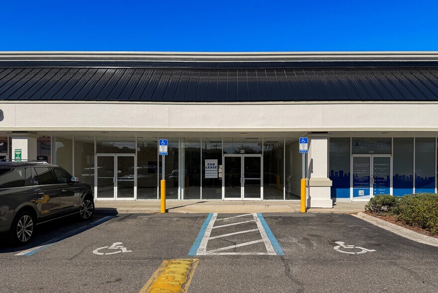 More Photos Of 13947 Beach Blvd, Jacksonville General Retail For Lease