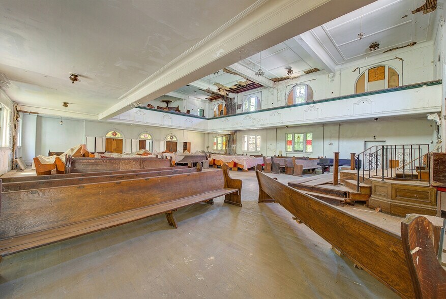 More Photos Of 139 Amboy St, Brooklyn Religious Facility For Lease