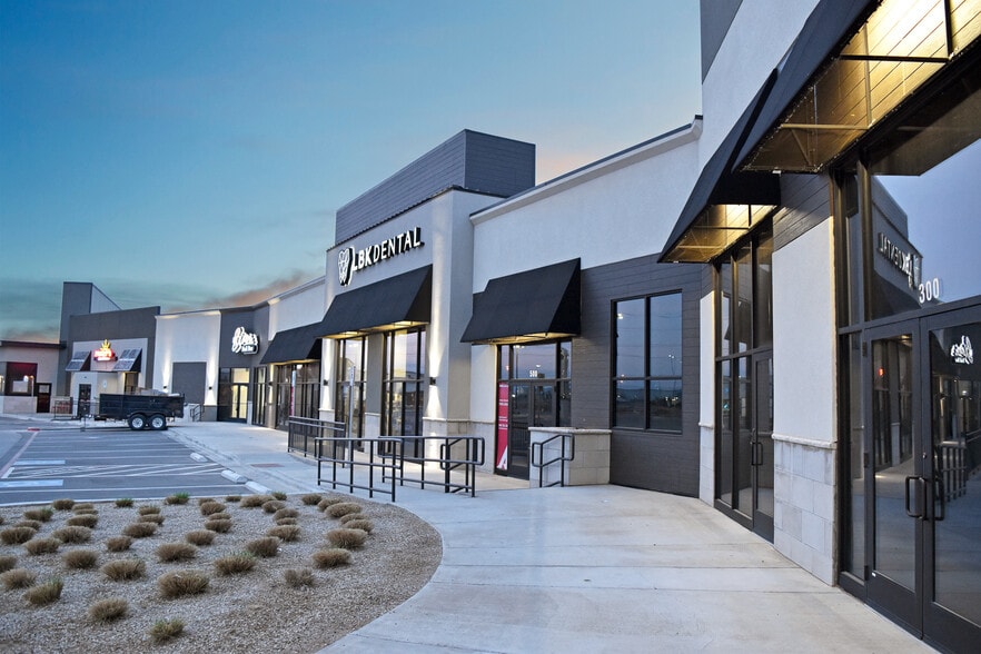 More Photos Of 114th St & Quaker Ave, Lubbock Storefront For Lease