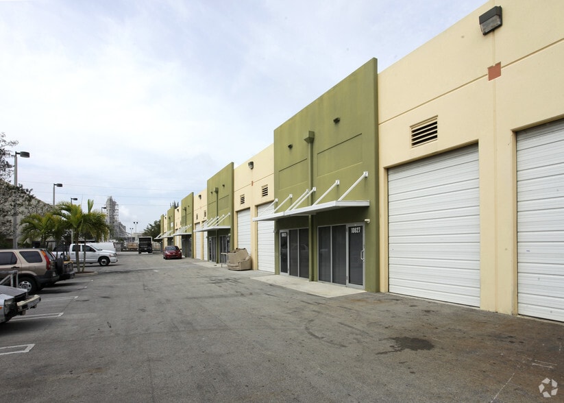 More Photos Of 10601-10677 NW 122nd St, Medley Warehouse For Lease