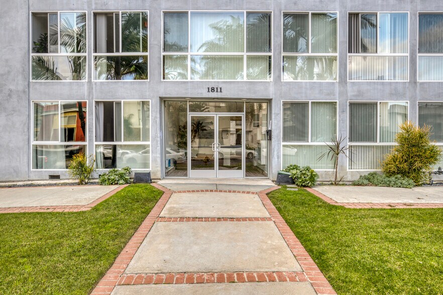 More Photos Of 1811 S Bentley Ave, Los Angeles Apartments For Sale