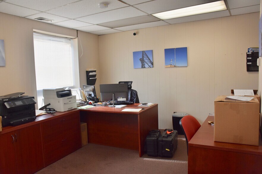 More Photos Of 150 Hobart St, Hackensack Warehouse For Lease