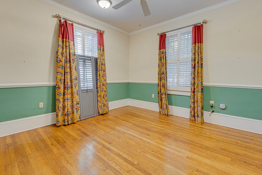 More Photos Of 906 Augusta St, Greenville Office For Sale