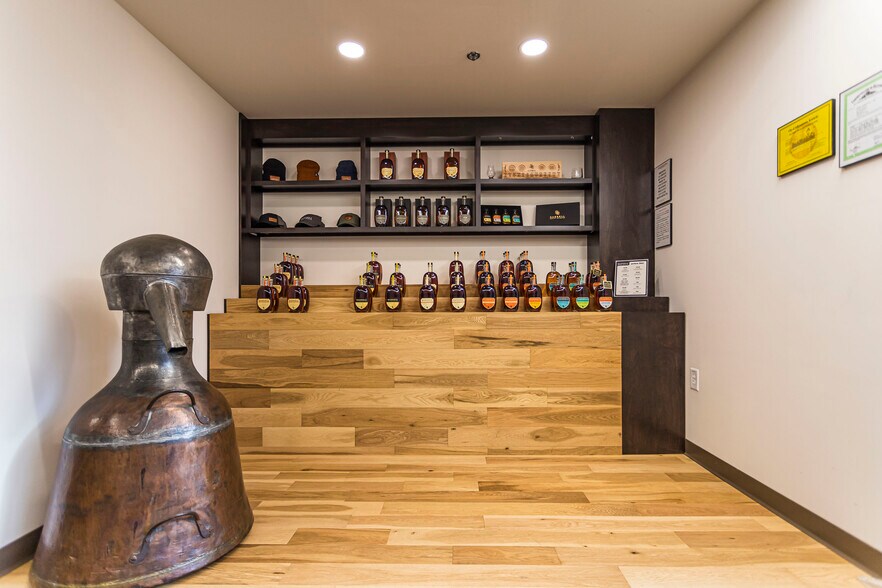 More Photos Of 2100 Watterson Trl, Louisville Warehouse For Sale