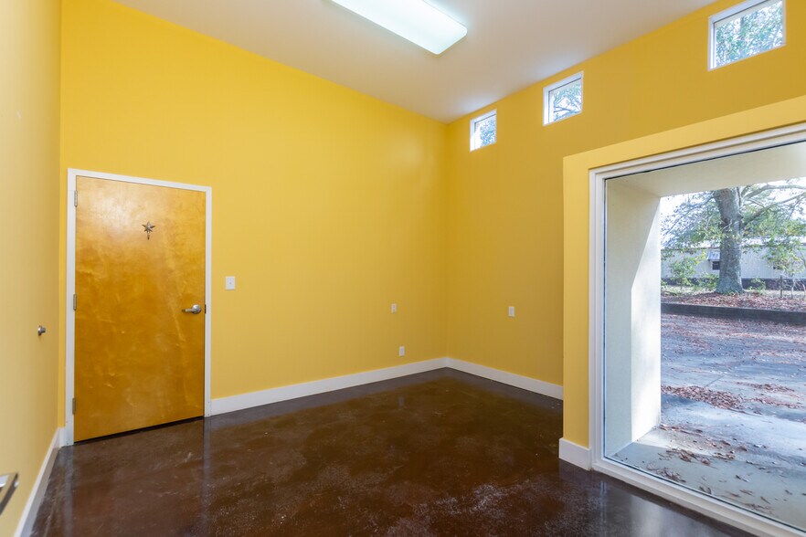 More Photos Of 100 S Greentree Ln, Foley Medical For Sale