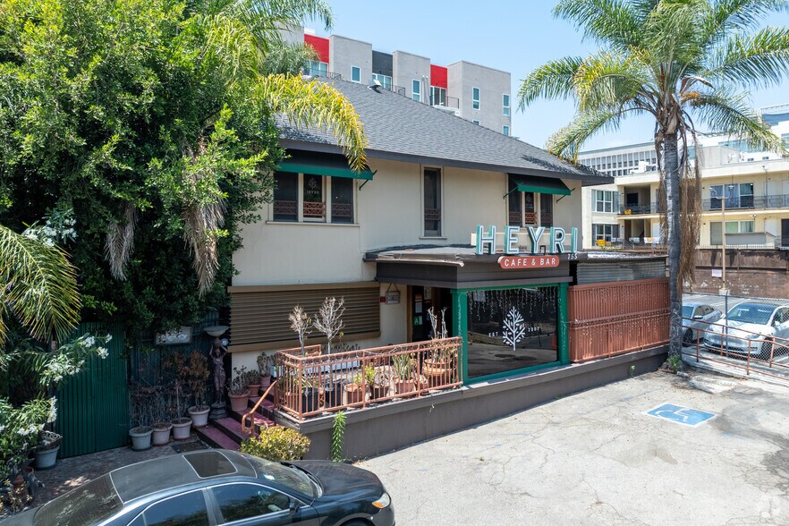 More Photos Of 755 S Hobart Blvd, Los Angeles Storefront Retail Office For Lease