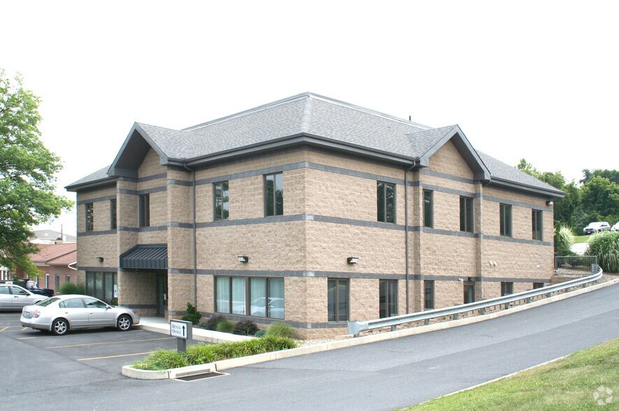 Primary Photo Of 720 Limekiln Rd, New Cumberland Office For Lease