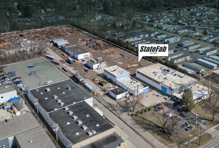 More Photos Of 30550 Eight Mile Rd, Farmington Hills Warehouse For Sale