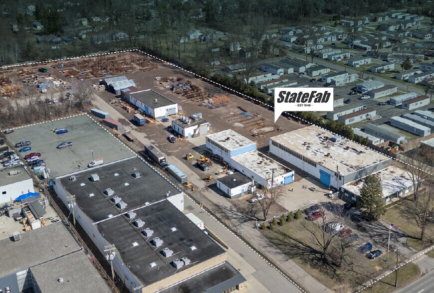 More Photos Of 30550 Eight Mile Rd, Farmington Hills Warehouse For Sale
