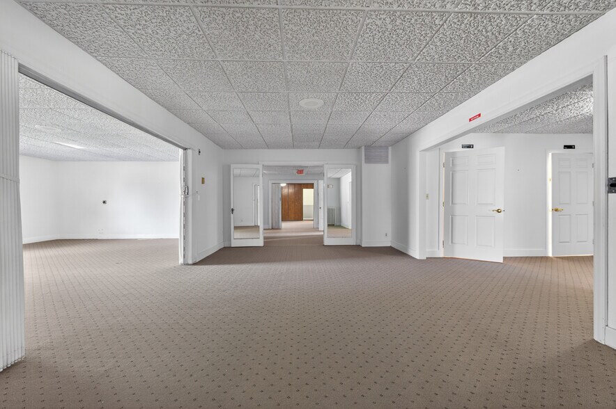 More Photos Of 209 N Main St, Belleville Medical For Sale