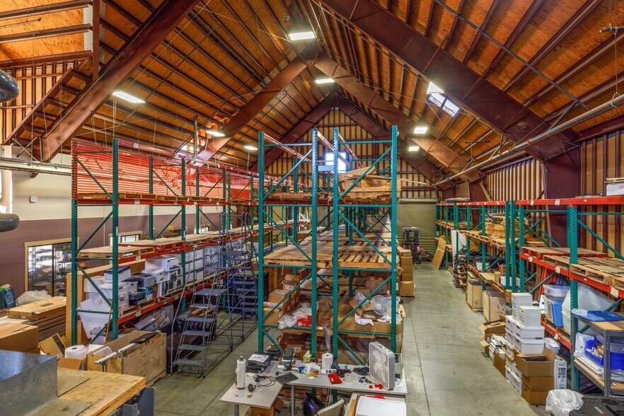 More Photos Of 1007 Gravenstein Hwy, Sebastopol Light Distribution For Lease