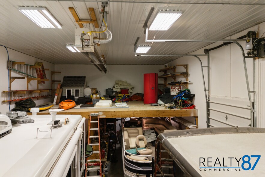 More Photos Of 2700 Stonegate Ct, Hiawatha Industrial For Sale