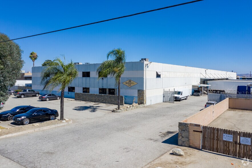 More Photos Of 1260 E Phillips Blvd, Pomona Distribution For Lease