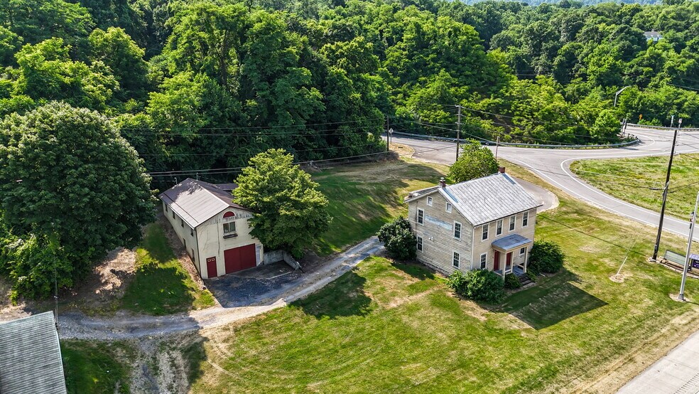 More Photos Of 3 Orchard Rd, Liverpool Winery Vineyard For Sale