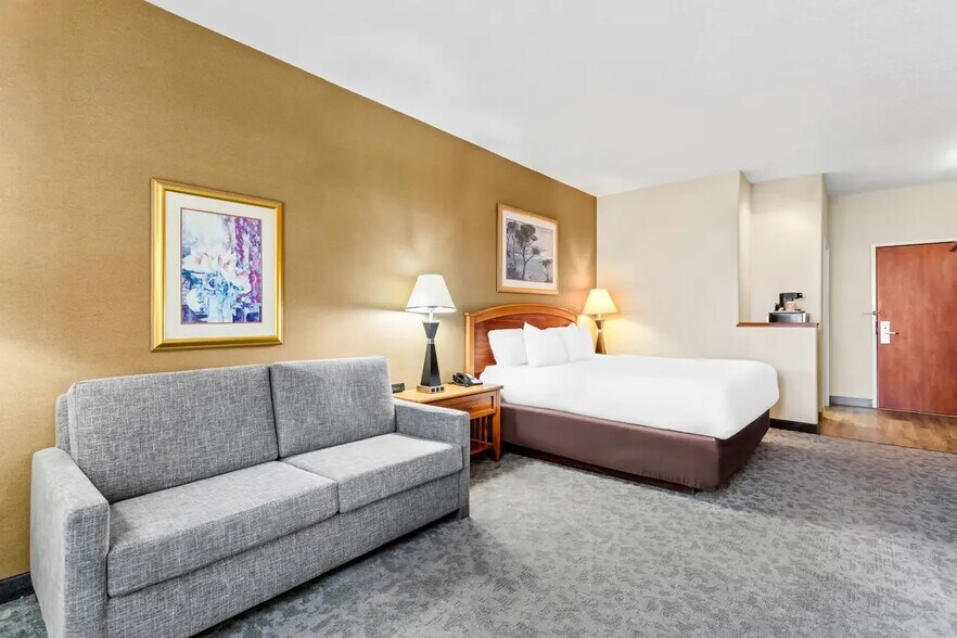 More Photos Of 2205 N Date St, Truth Or Consequences Hotel For Sale