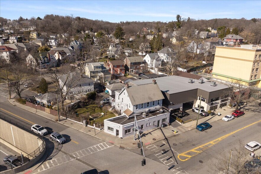 More Photos Of 49 LAKE St, West Harrison Restaurant For Sale