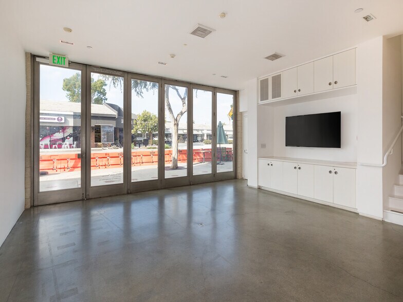 More Photos Of 208 Main St, El Segundo Loft Creative Space For Sale