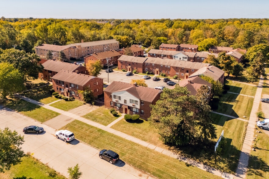 More Photos Of 12850 Dolphin St, Detroit Apartments For Sale