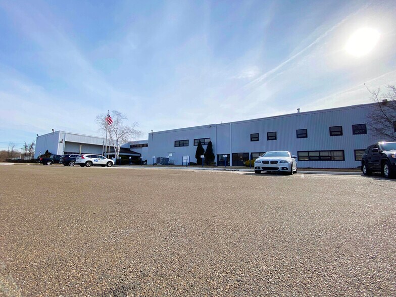 More Photos Of 60 Dodge Ave, North Haven Land For Lease
