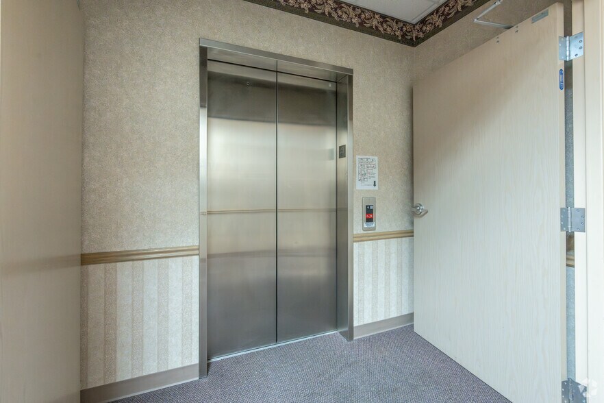 More Photos Of 1722 9th St, Wichita Falls Medical For Sale