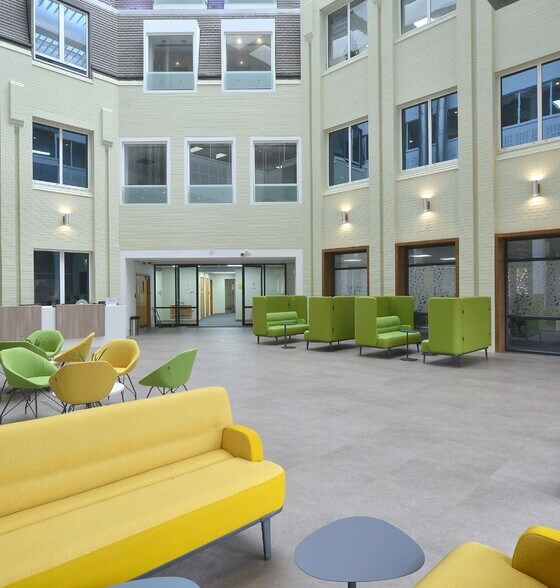 Bickenhill Ln, Birmingham, WMD B37 7ES Office For Lease