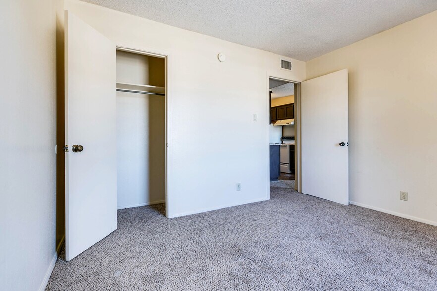 More Photos Of 1707-1717 Greenwood St, San Angelo Apartments For Sale