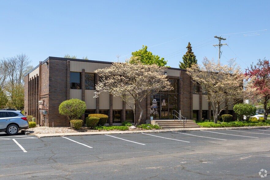 More Photos Of 1486 44th St SE, Kentwood Office For Lease