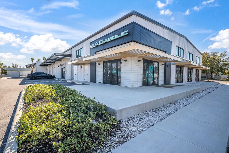 More Photos Of 2400-2462 5th Ave S, Saint Petersburg Warehouse For Sale