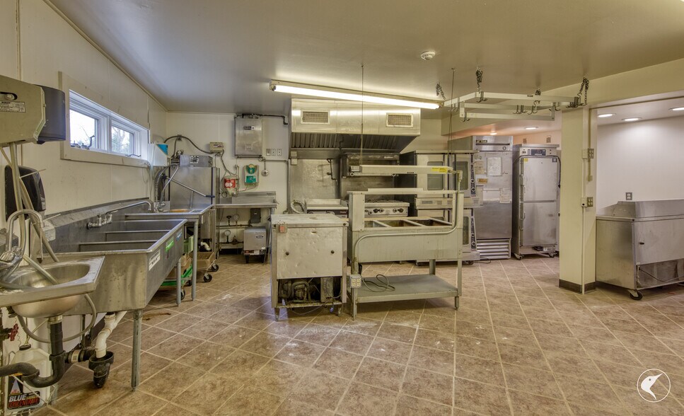 More Photos Of 2345 Saranac Ave, Lake Placid Flex For Sale