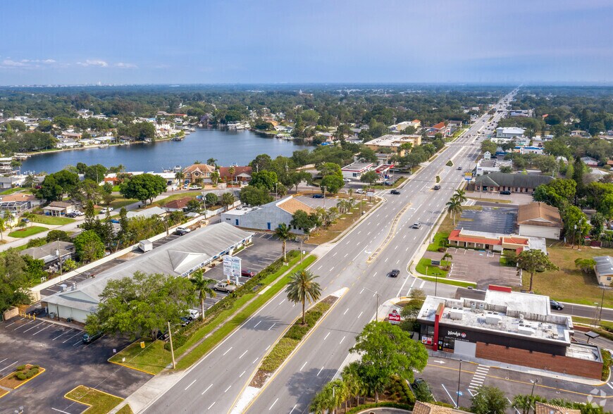 More Photos Of 9001-9099 4th St N, Saint Petersburg Freestanding For Lease