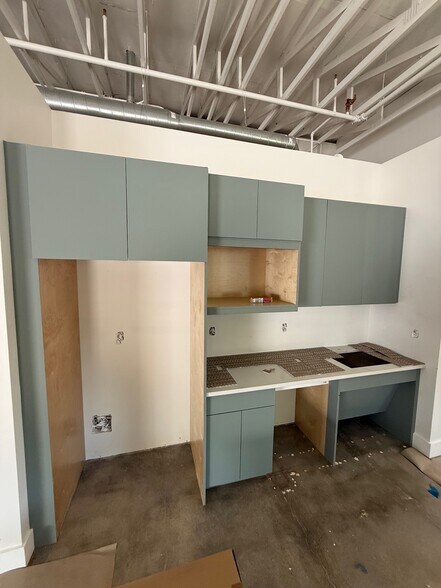 More Photos Of 5602 Clay Ave, Austin Loft Creative Space For Lease