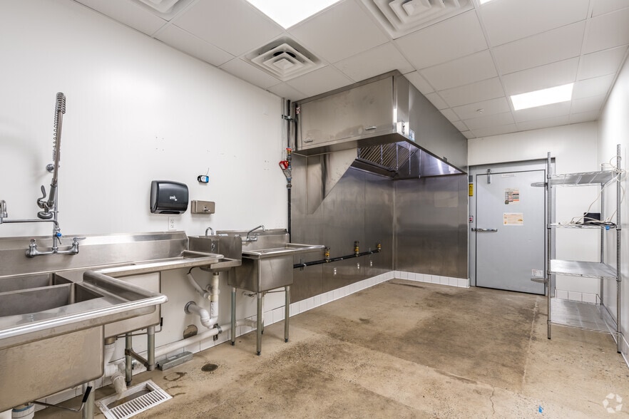 More Photos Of 1501 N C St, Sacramento Warehouse For Lease