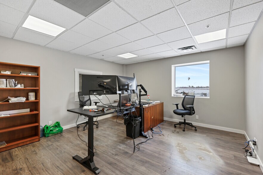 More Photos Of 8800 Venture Av SE, Calgary Warehouse For Lease