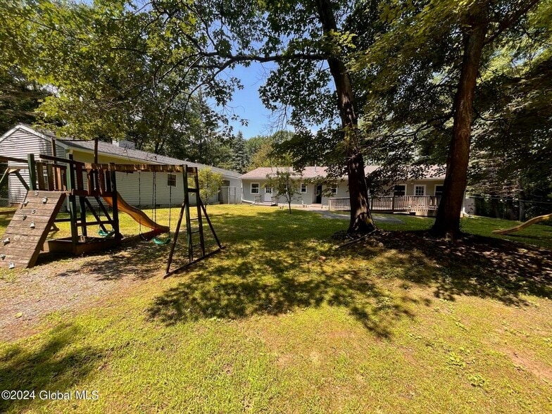 More Photos Of 1612 Crescent Rd, Clifton Park Schools For Sale