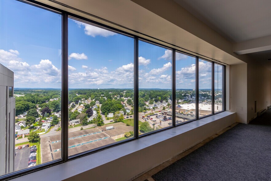 More Photos Of 900 Chelmsford St, Lowell Office For Lease