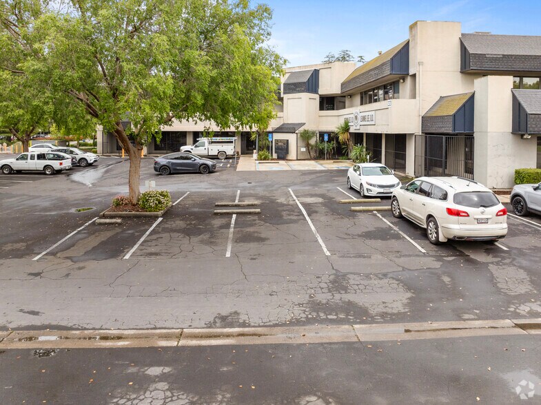 More Photos Of 2321 W March Ln, Stockton Office For Sale