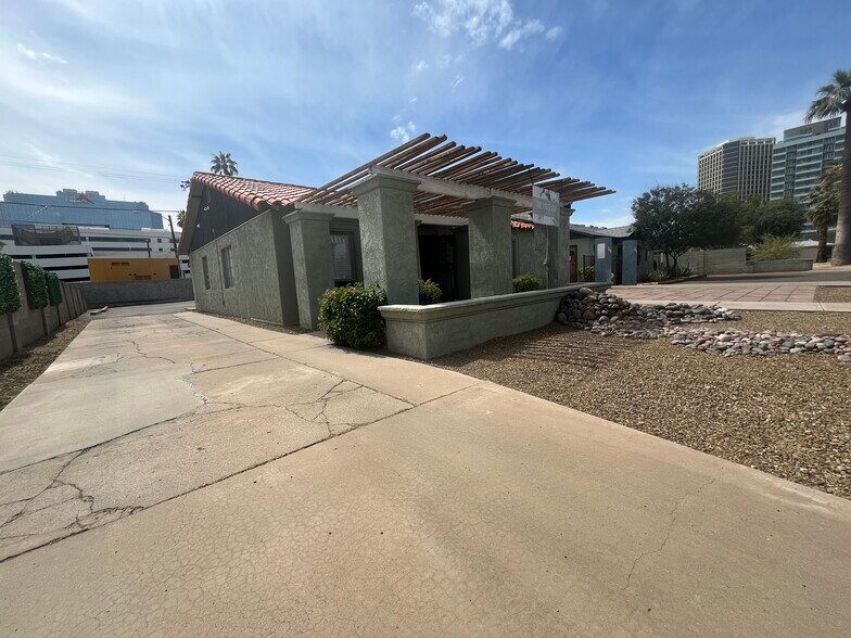 More Photos Of 219 E Lexington Ave, Phoenix Office Residential For Sale