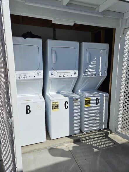 More Photos Of 1235 Clavel Ave, Ventura Apartments For Sale