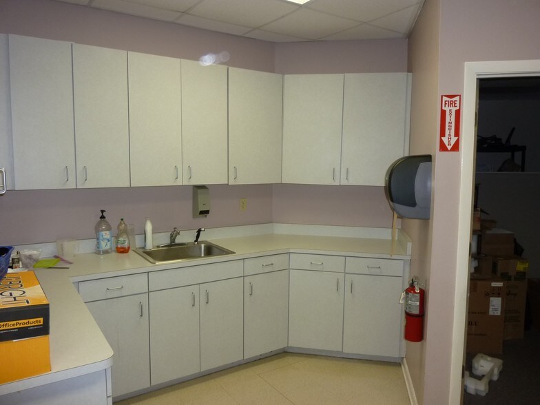 More Photos Of 1034 NW 57th St, Gainesville Medical For Lease