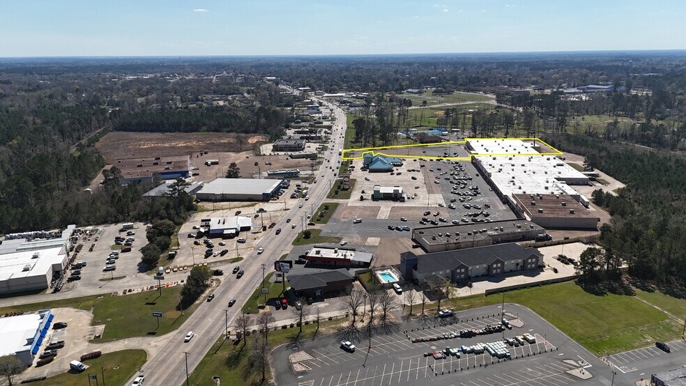 More Photos Of 1005-1027 N Pine St, Deridder Unknown For Lease