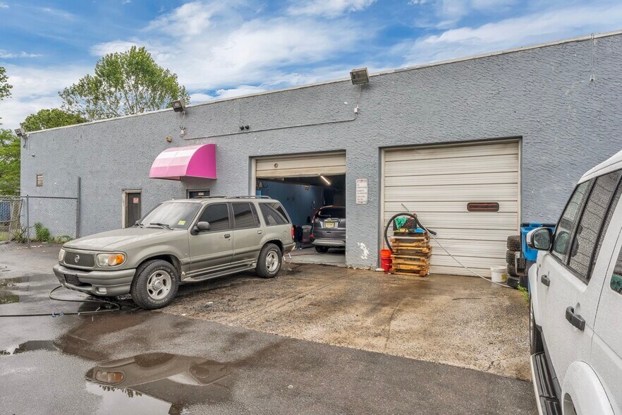More Photos Of 1333 Delsea Dr, Deptford Auto Dealership For Sale