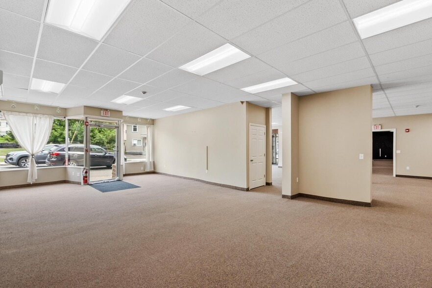 More Photos Of 91 Central St, Leominster Freestanding For Lease