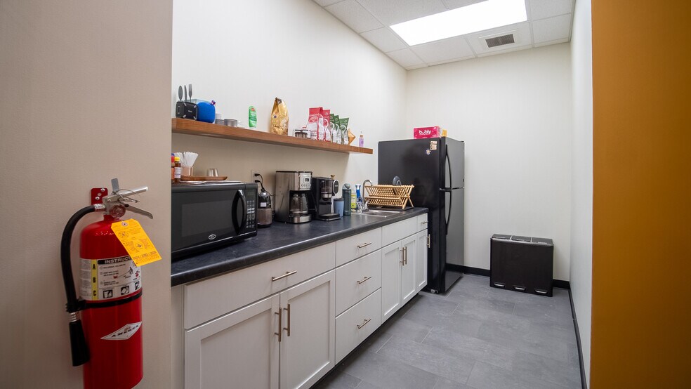 More Photos Of 223 Broadway Ave N, Rochester Office Residential For Lease