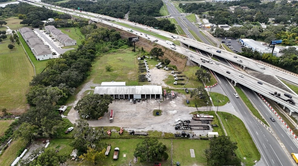 More Photos Of 9879 US Highway 301 N, Tampa Warehouse For Lease